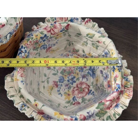 Longaberger set of 2 small baskets with floral fabric lining - Picture 9 of 9